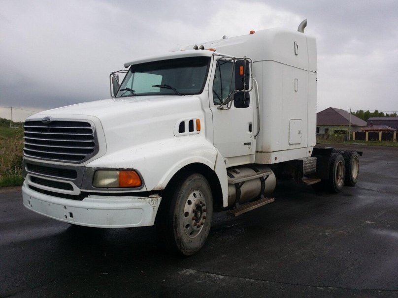 Sterling Truck 9500