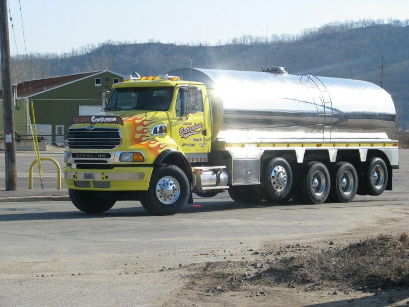 Американский самосвал Стерлинг