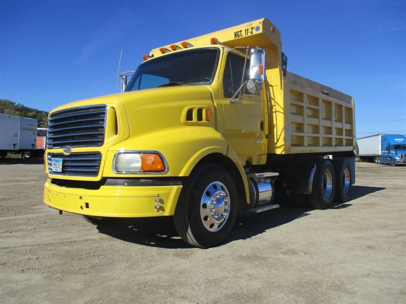 Самосвал Стерлинг