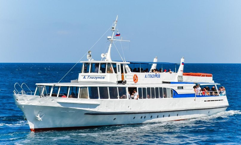 Теплоход Александр Глазунов Ялта