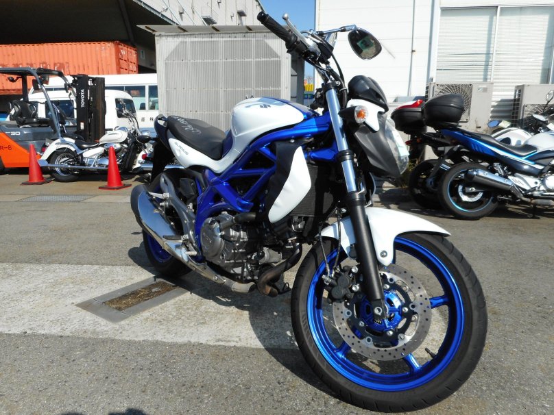 Мотоцикл Suzuki Gladius 400