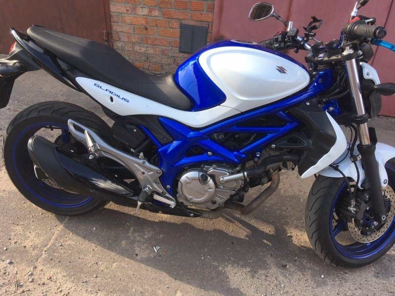 Suzuki SV 400 Gladius