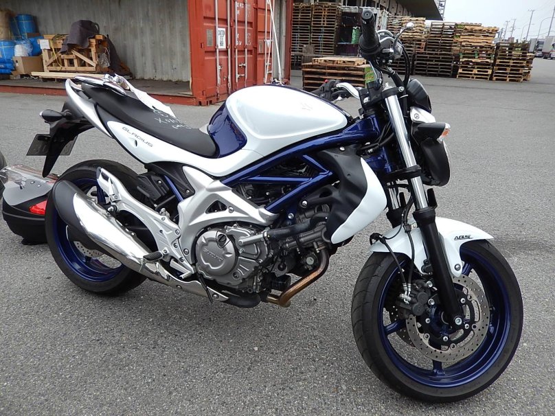 Suzuki SV 400 Gladius