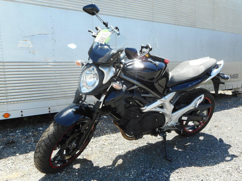 Мотоцикл Сузуки 400 кубов