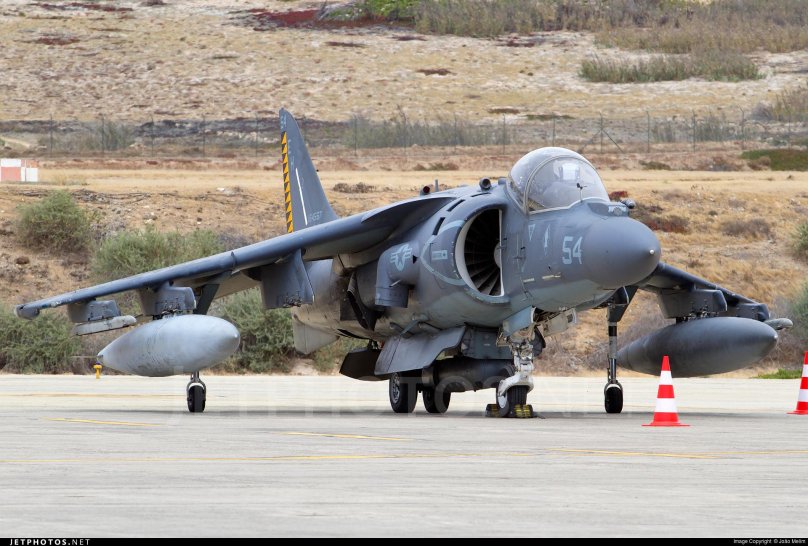 MCDONNELL Douglas av-8 Harrier II