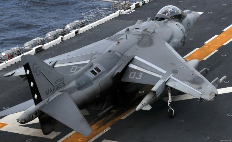 Harrier II av-8b 1/72 Armada