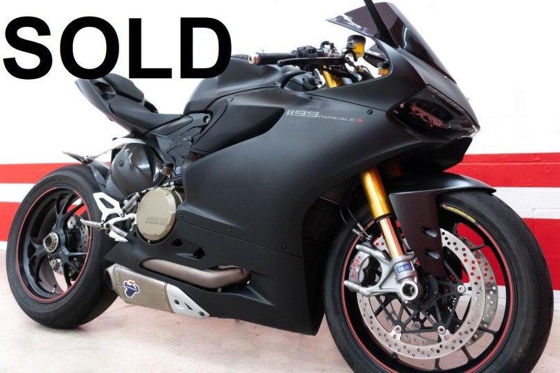 Ducati Panigale 1199 s Black