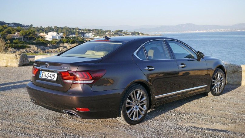 Lexus xf40