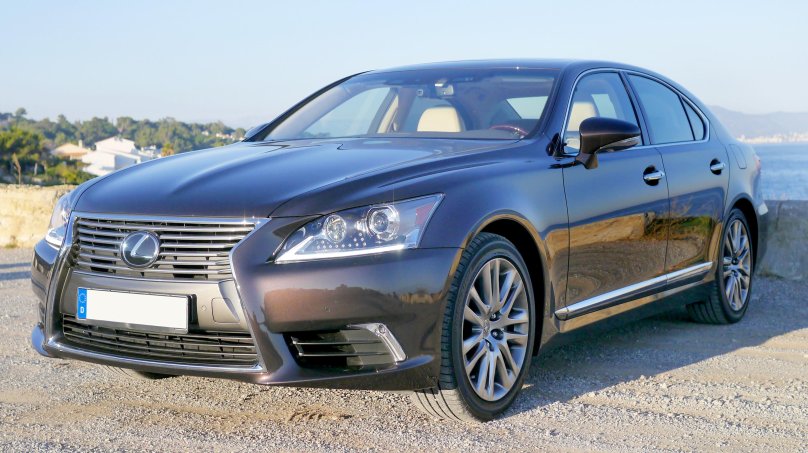 Lexus LS xf40 2022
