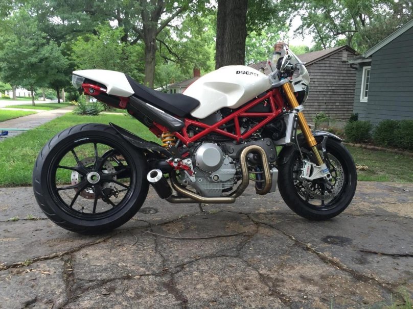 Ducati s4r Custom