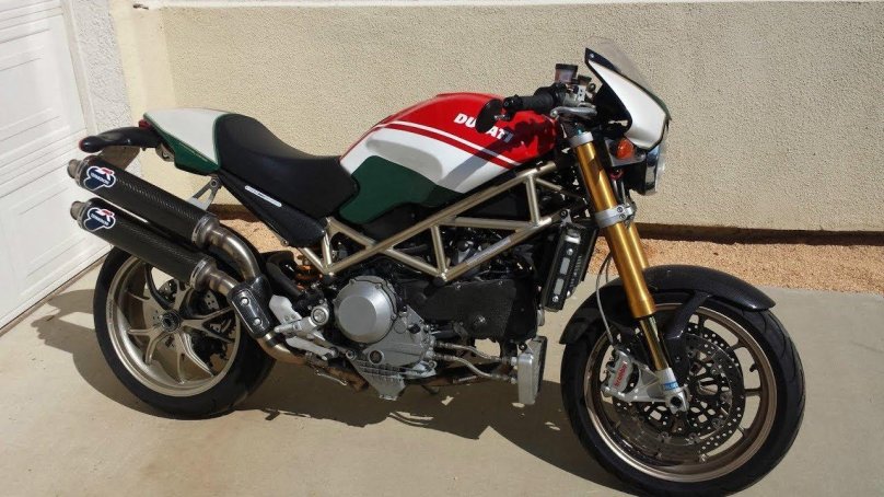 Ducati Monster 695
