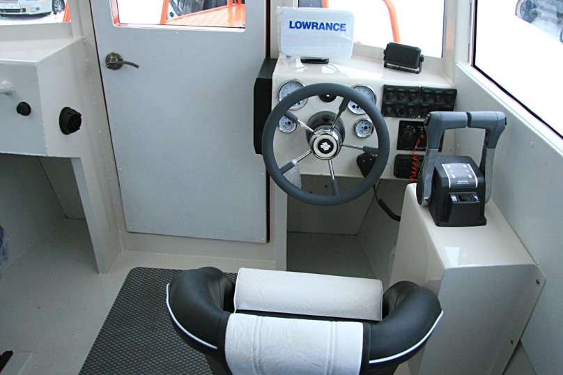 Корвет 850 катер