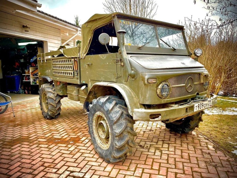 Мерседес Унимог 404