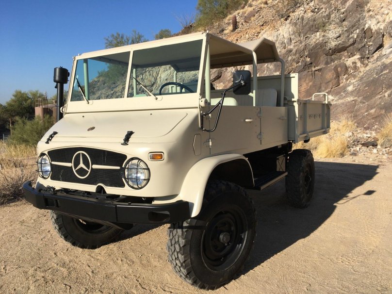 Mercedes-Benz Unimog 404