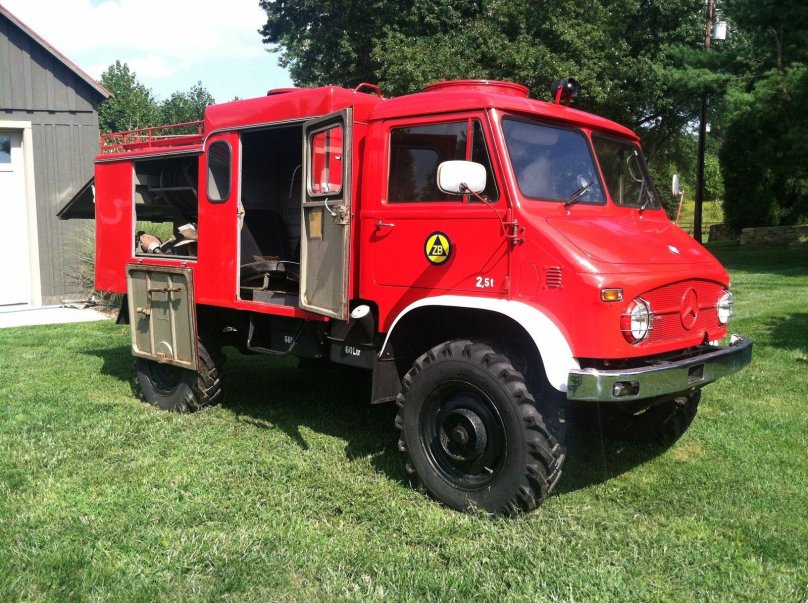 Mercedes-Benz Unimog 404