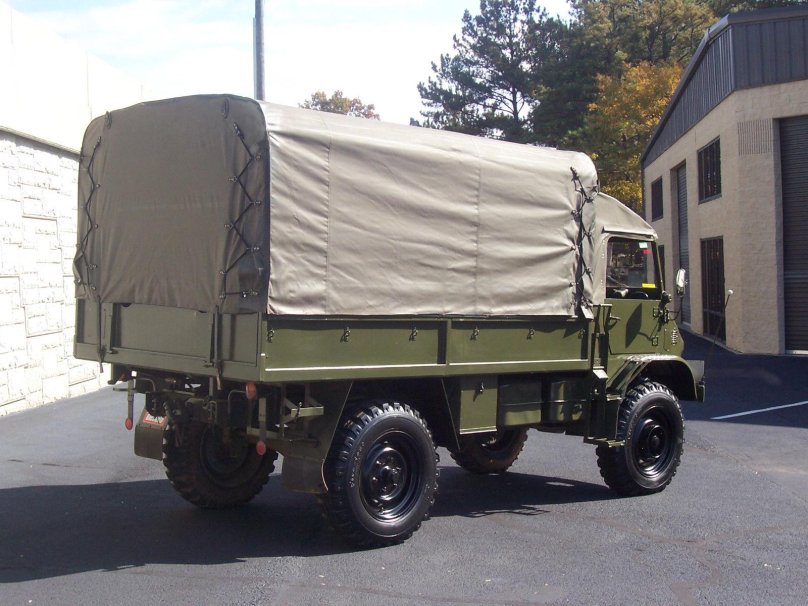 Mercedes Unimog 404