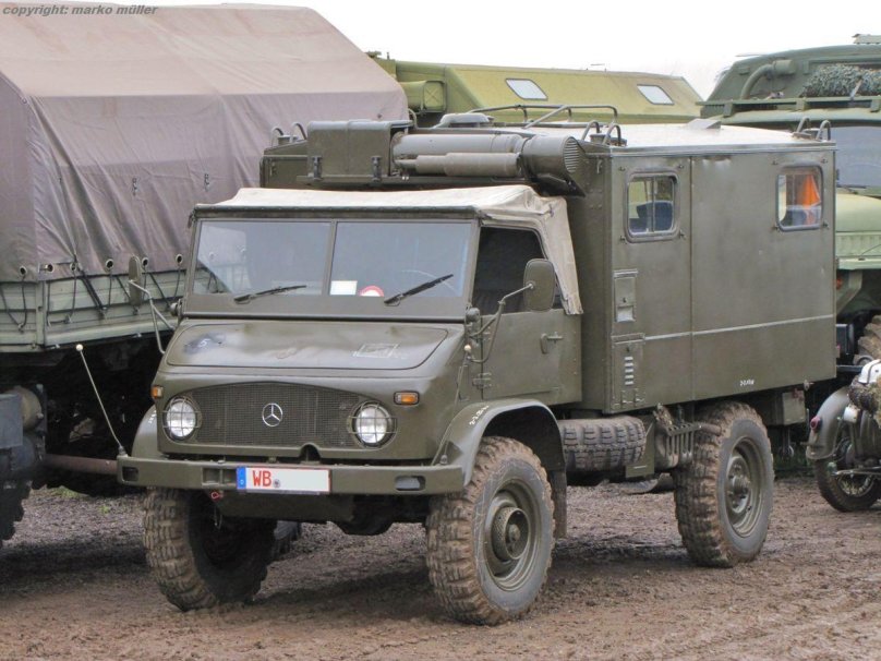 Мерседес Унимог 404