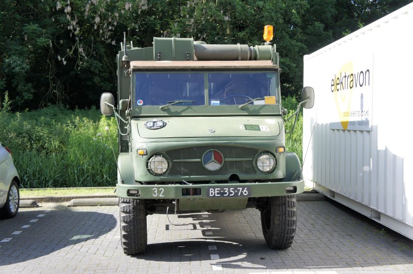 Унимог санитарный Бундесвера