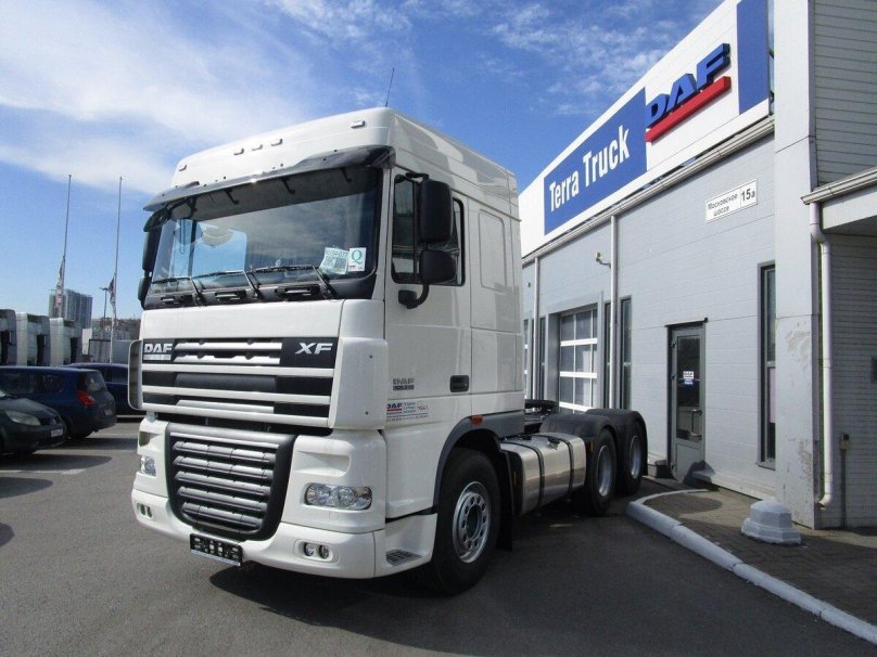 Седельные тягачи DAF XF 105