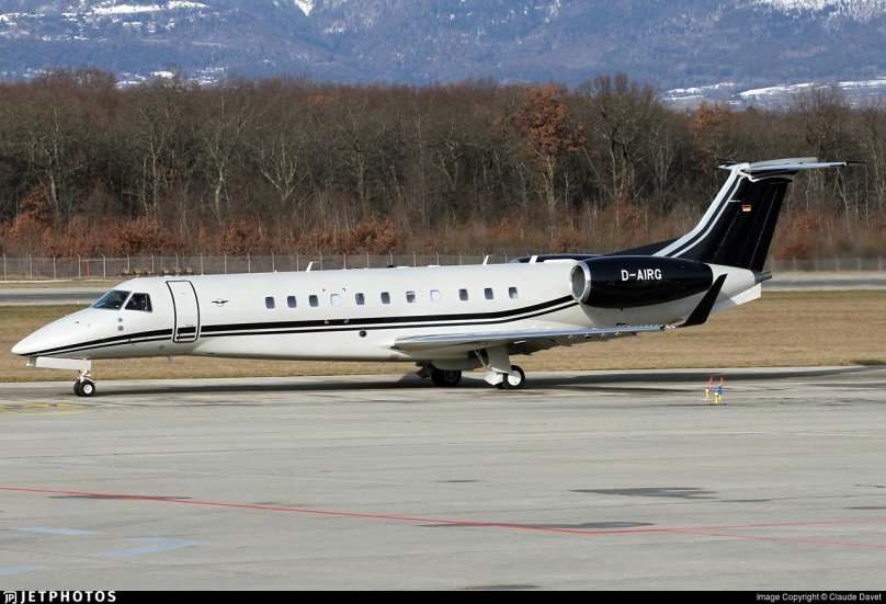Embraer EMB-135bj Legacy 650