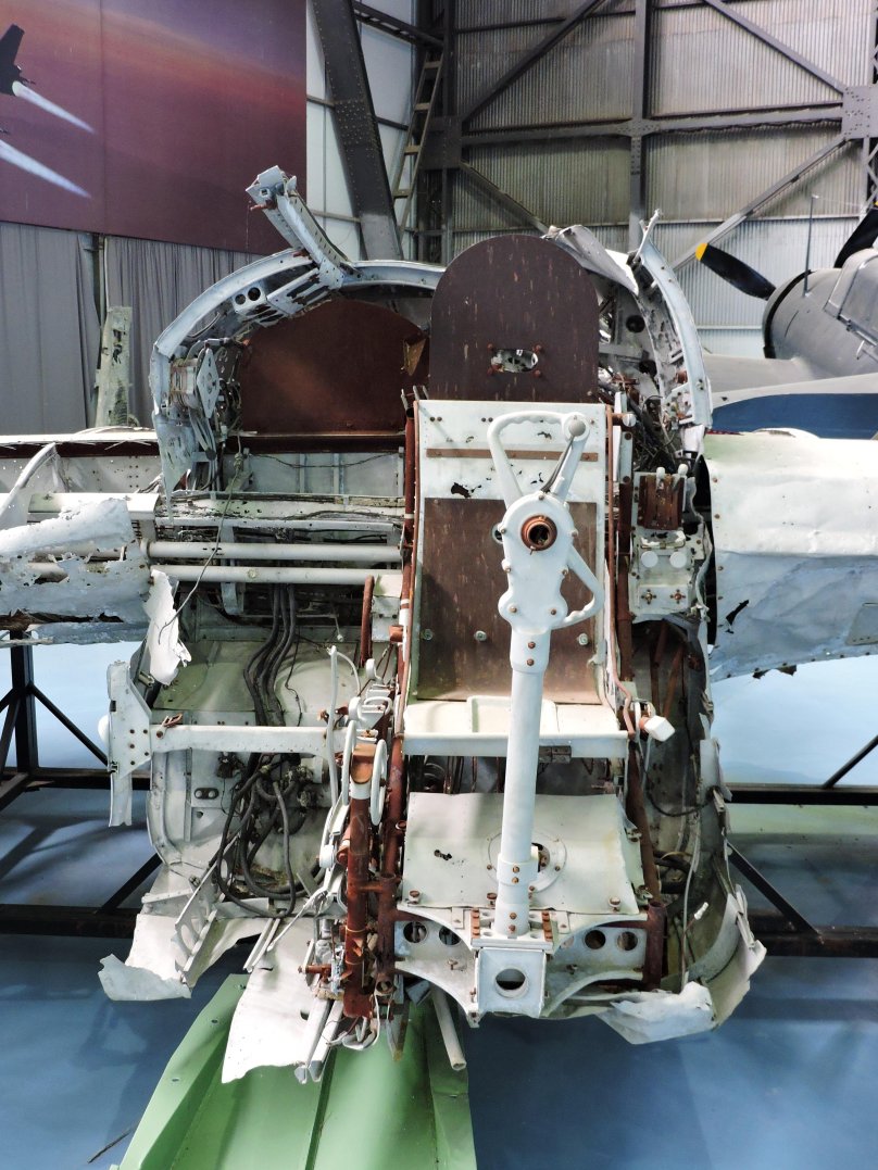 Crew Dragon двигатели