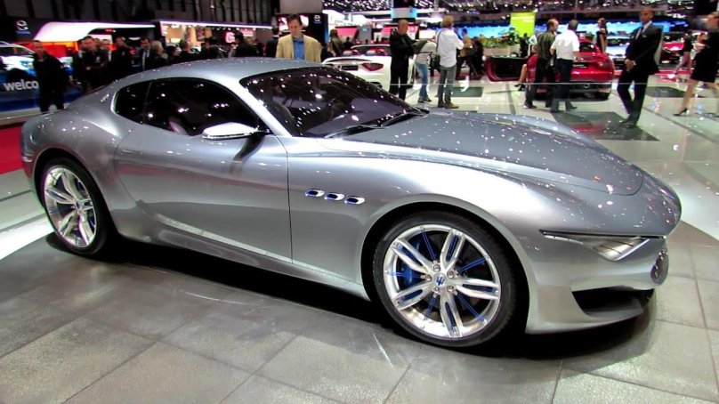 Мазерати Альфиери 2015