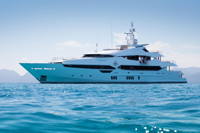 Яхта Sunseeker 155