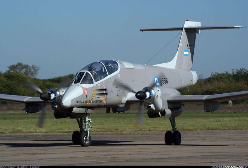 Тукано самолет Штурмовик