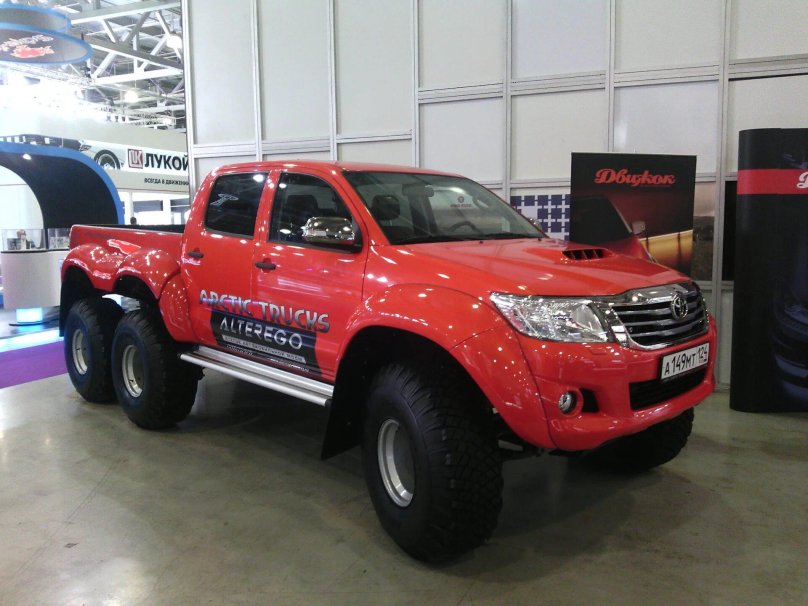Arctic Trucks Hilux at38