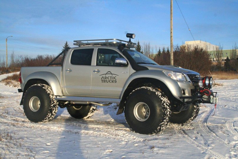 Toyota Hilux Arctic Trucks 2023