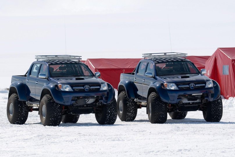 Toyota Hilux Arctic Trucks