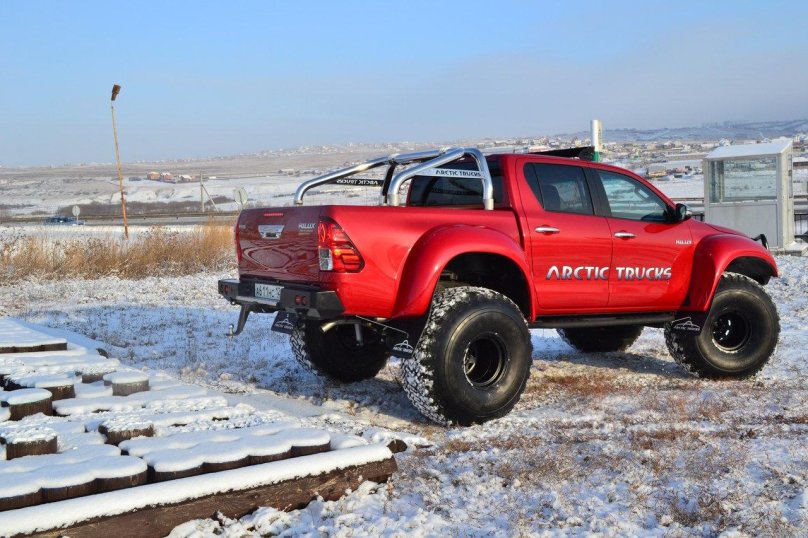 Toyota Hilux Arctic Trucks at35 2020