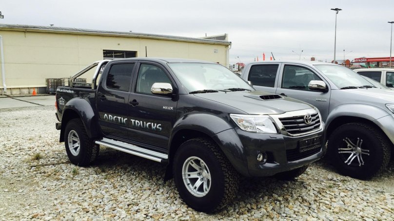 Toyota Hilux Арктик трак