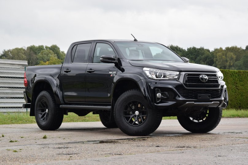 Hilux Arctic Trucks at35