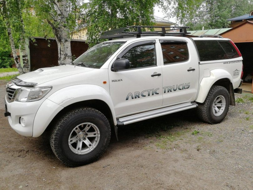 Toyota Arctic Truck Hilux 2012