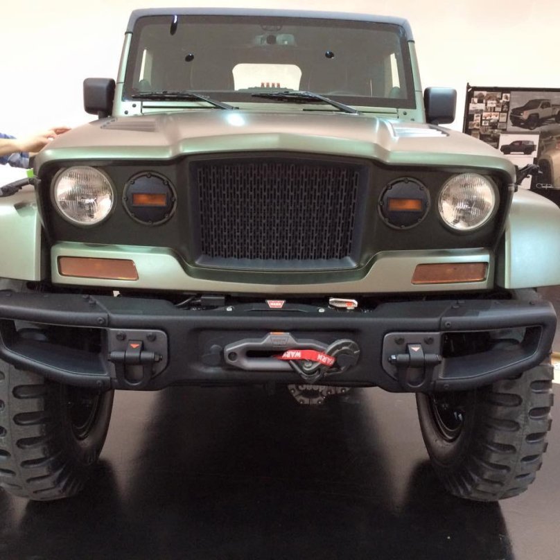 Автомобиль джип сафари