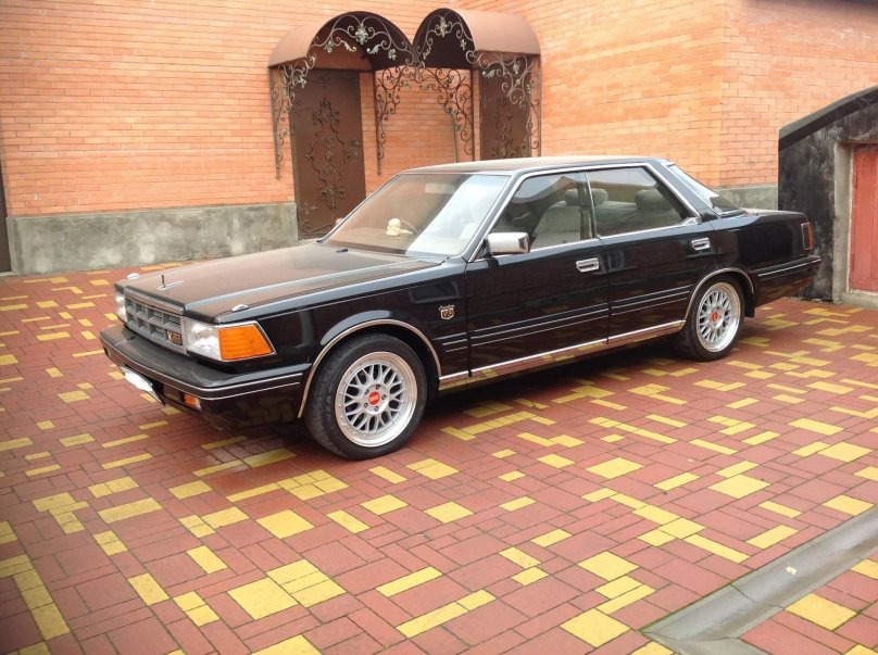 Nissan Cedric 1985