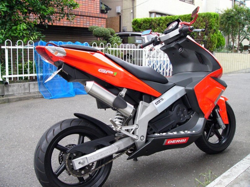 Скутер derbi gp1 50