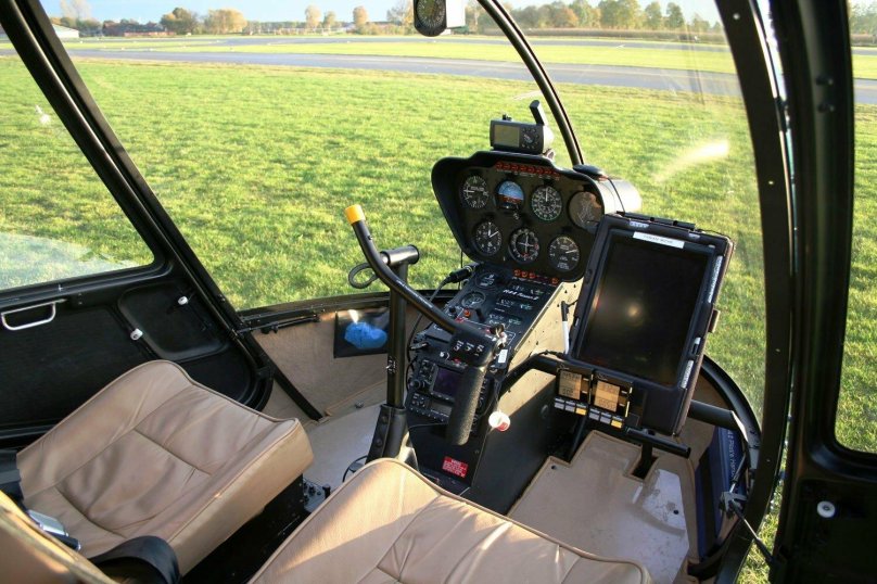 Robinson r44 кабина