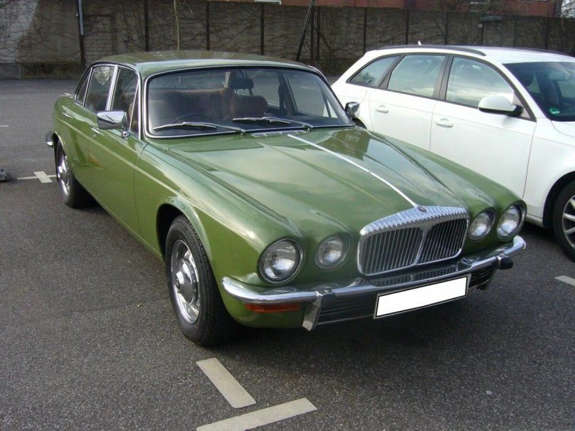 Daimler xj6