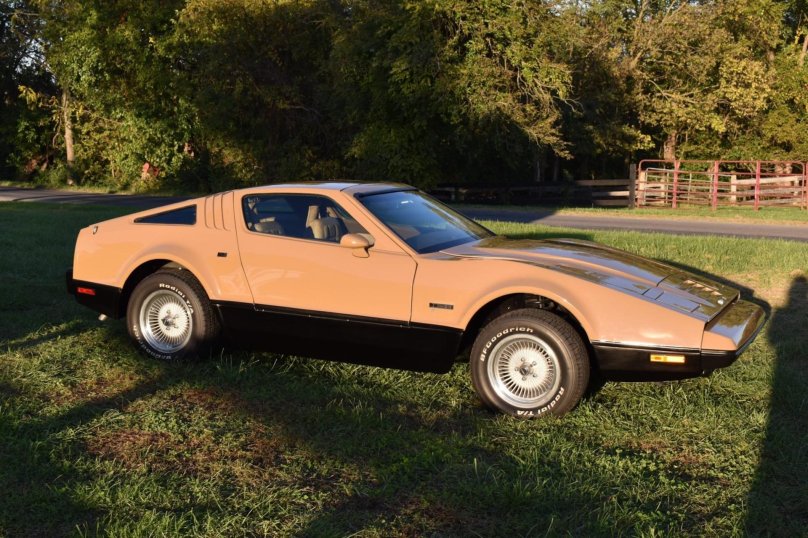 DMC 12 Bricklin sv1