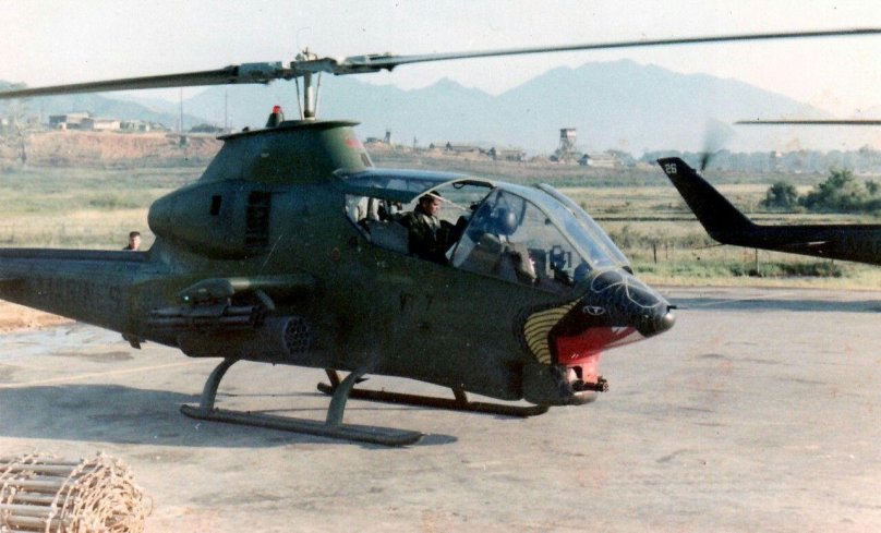 Вертолет Ah-1g Cobra