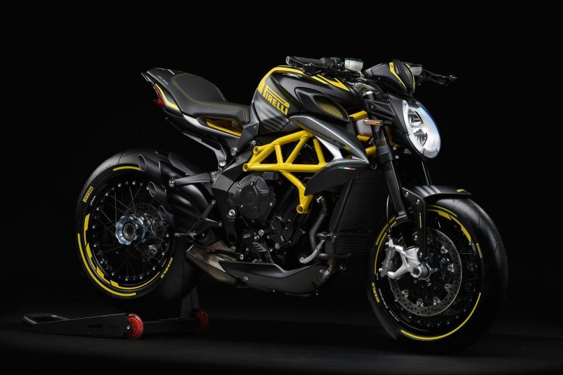 MV Agusta Dragster 800rr Pirelli