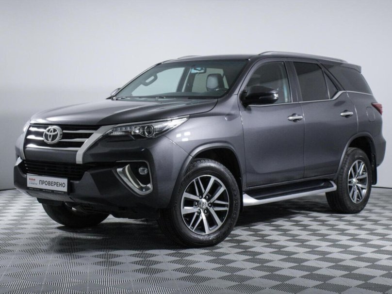 Toyota Fortuner 2