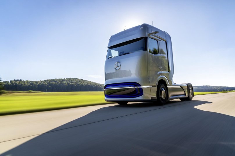 Электрогрузовик Мерседес