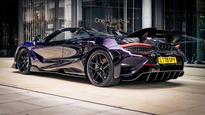 MCLAREN 765lt