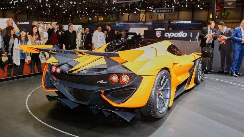 Gumpert Apollo arrow