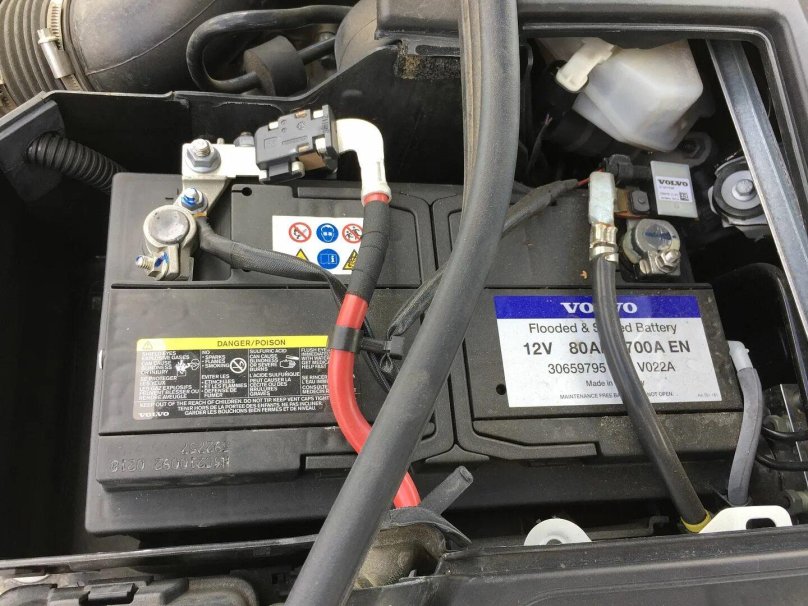Volvo xc60 АКБ