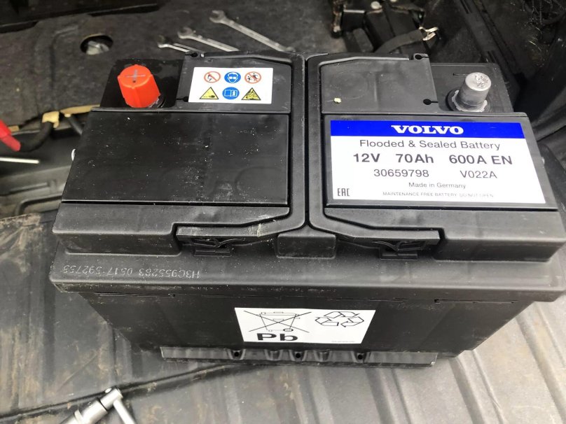 Volvo xc90 АКБ