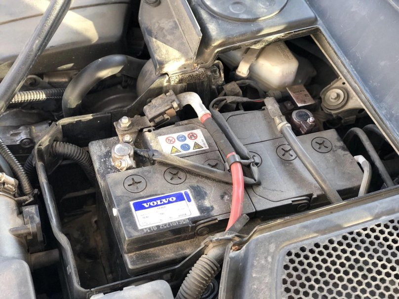 Volvo xc60 АКБ
